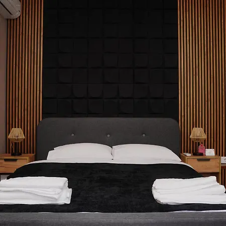 Cherry Apartment *