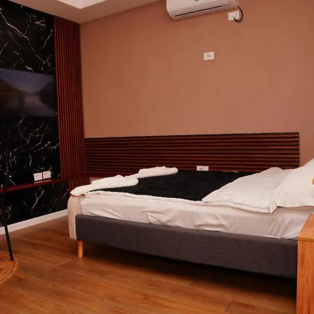Cherry Tirana